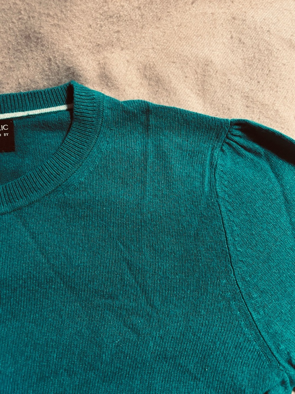Banana Republic Teal Merino Crewneck Sweater with fine Italian Filpucci yarn - Picture 5 of 7